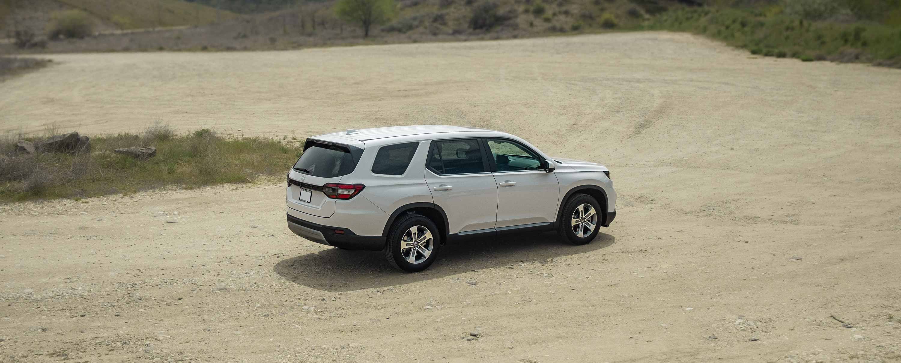 White Honda Pilot 2025